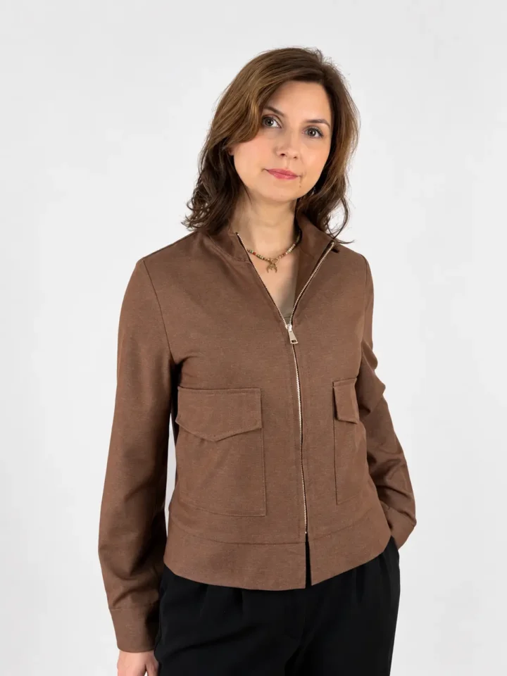 Elegancka bluza-żakiet w kolorze brązowym