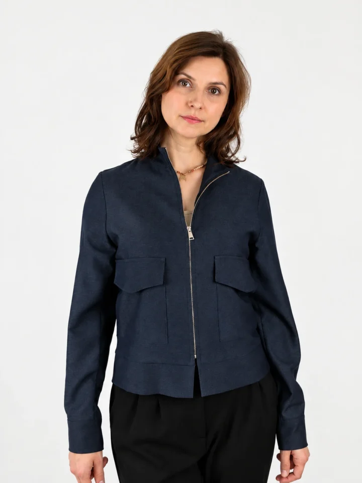 Elegancka bluza-żakiet w kolorze granatowym