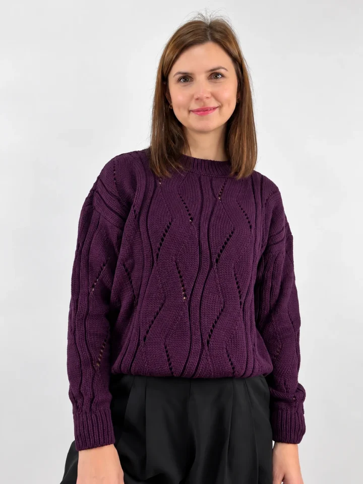 Sweter ażurowy w kolorze śliwkowym z dodatkiem kaszmiru