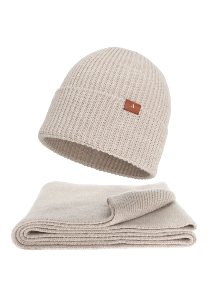 Komplet merino w kolorze jasnobeżowym